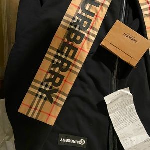 Mens Hoodie…like new